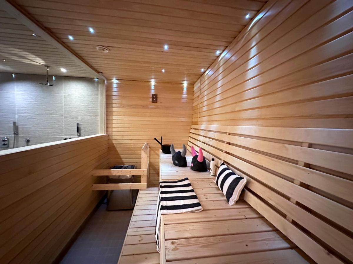 Linnunvilla With Sauna Rovaniemi Esterno foto